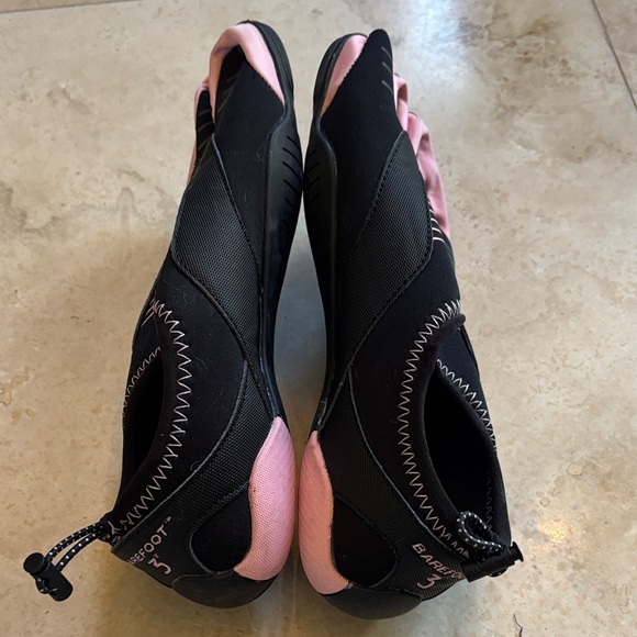 Body Glove Black and Pink Toe Shoes - Picture 3 of 5